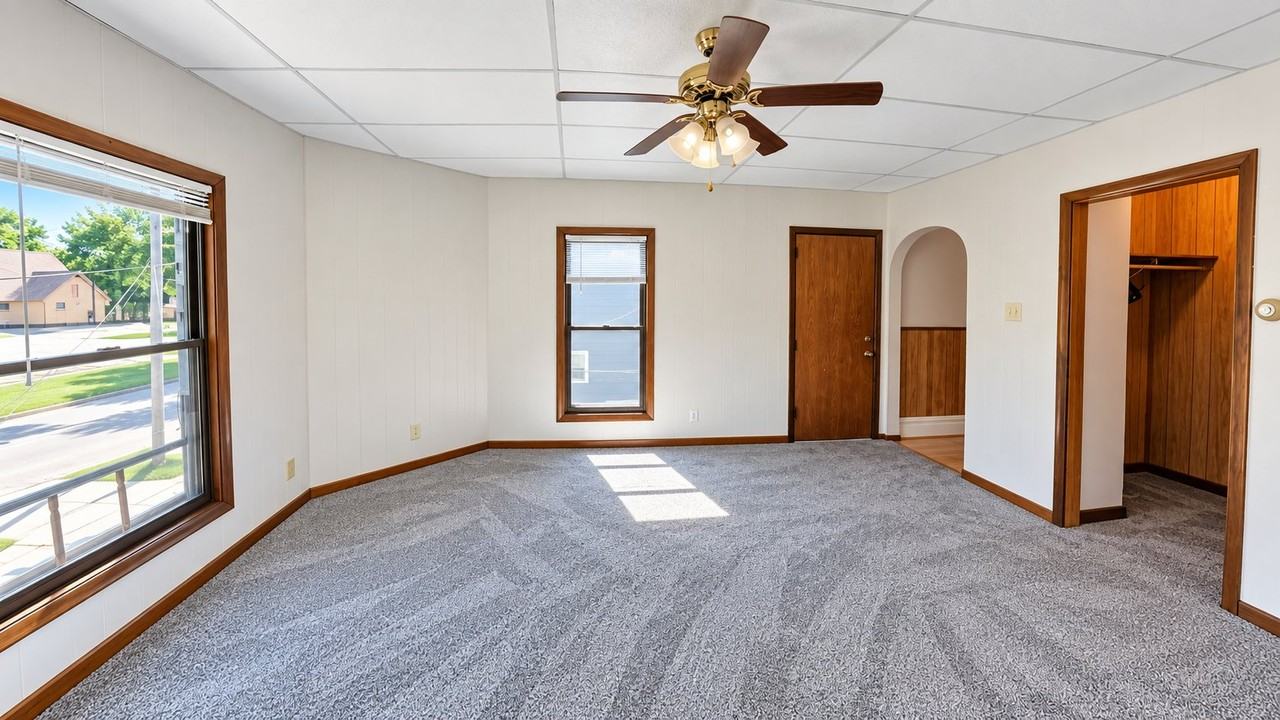 610 N Center St #610-2 - Photo 2 of 10