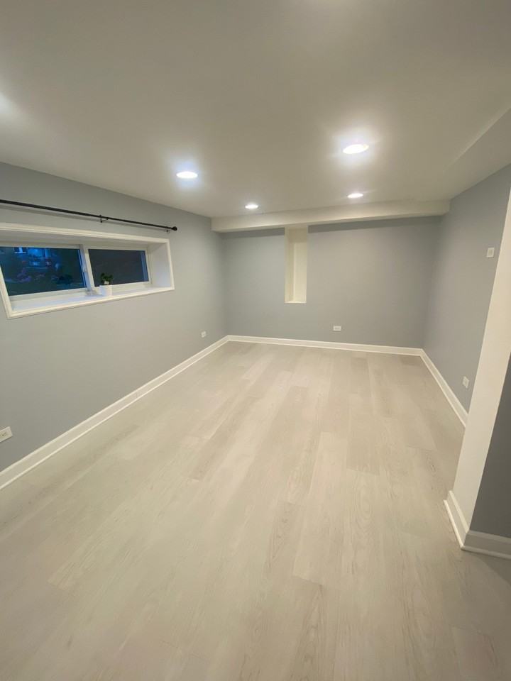 5425 W Eddy St - Photo 6 of 6