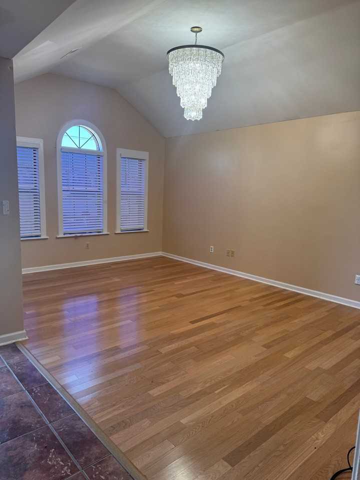 479 Ervin Ln - Photo 2 of 6