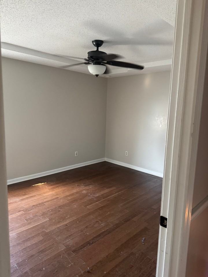 479 Ervin Ln - Photo 5 of 6