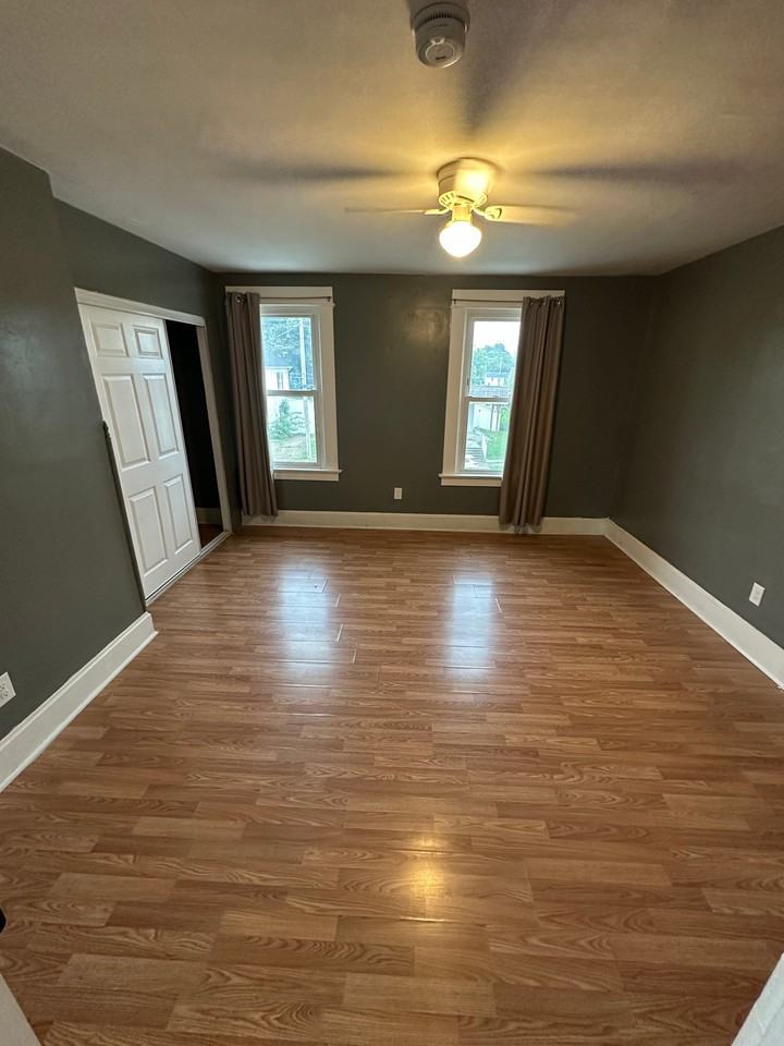 125 W Corwin St - Photo 7 of 12