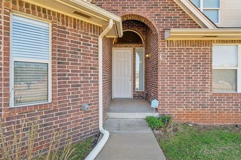 2622 Featherstone Rd #C - Photo 2 of 17