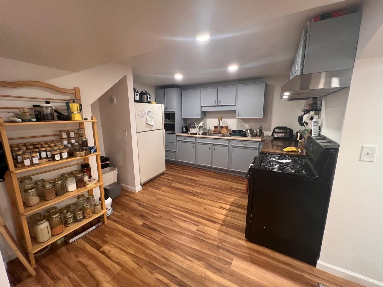 836 E Hibiscus Ave #1 - Photo 4 of 11