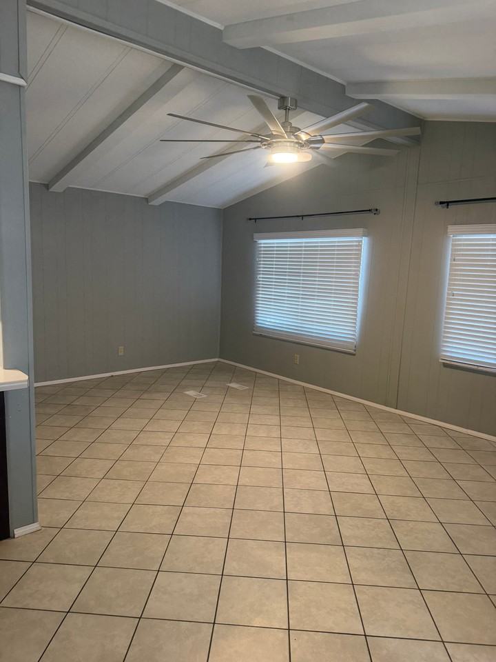 24 W Rio Colorado Dr #4 - Photo 6 of 20