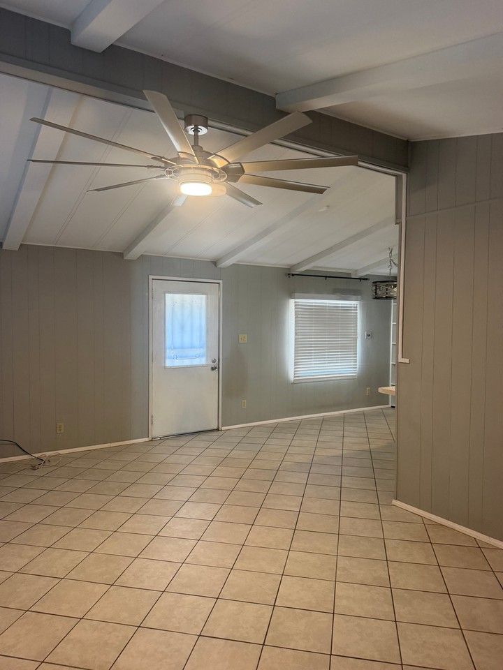 24 W Rio Colorado Dr #4 - Photo 7 of 20