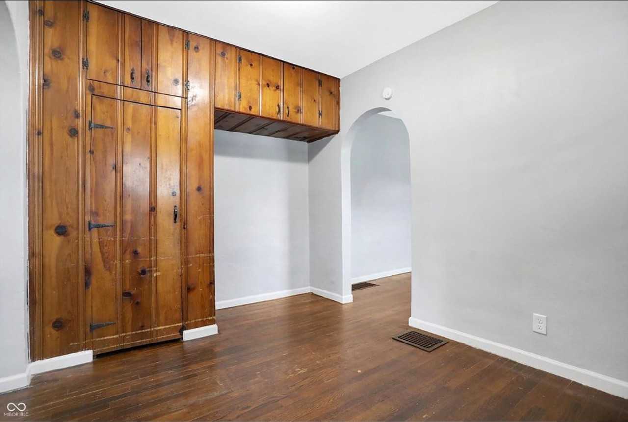 521 S Arlington Ave - Photo 4 of 15