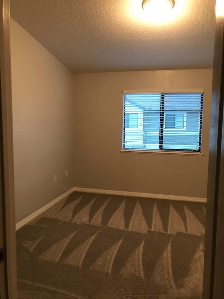 5451 Windsor Lake Cir - Photo 3 of 6