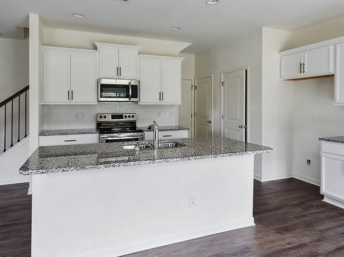 415 Golden Villas Dr - Photo 5 of 17