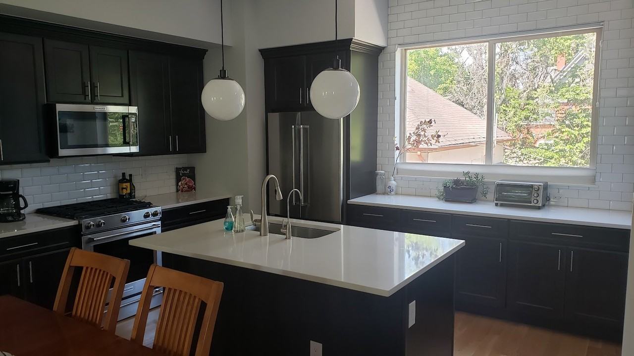 2405 Eliot St - Photo 5 of 16