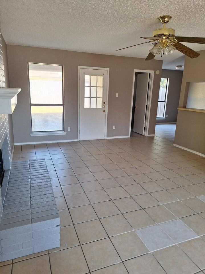 4525 Compass Ct - Photo 4 of 20