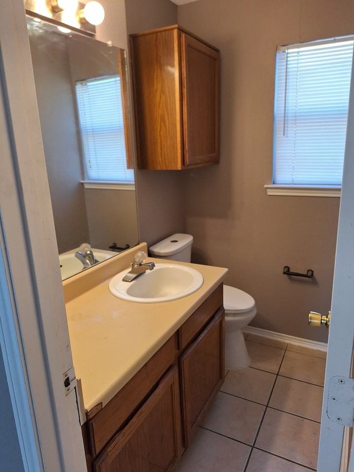 4525 Compass Ct - Photo 6 of 20