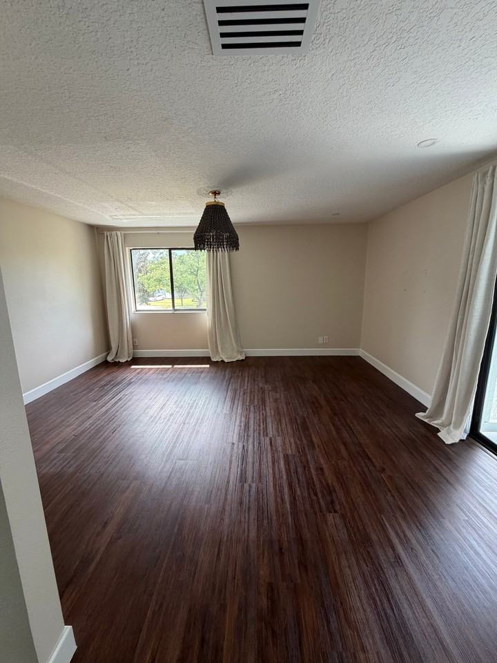 8207 Citrus Chase Dr - Photo 3 of 20