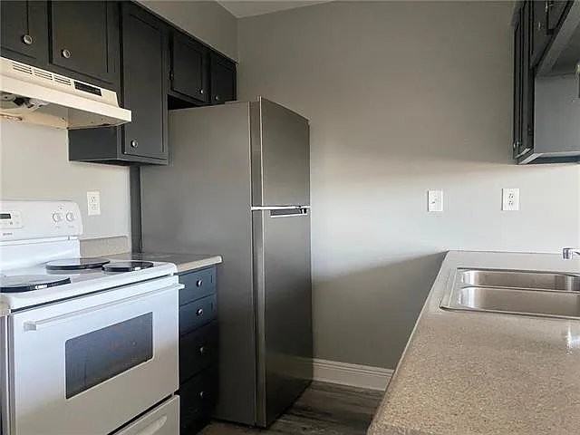 4734 Pontchartrain Dr #B - Photo 4 of 9