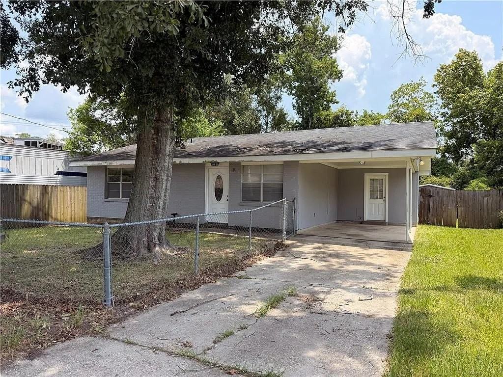 3236 Reine Ave - Photo 2 of 18