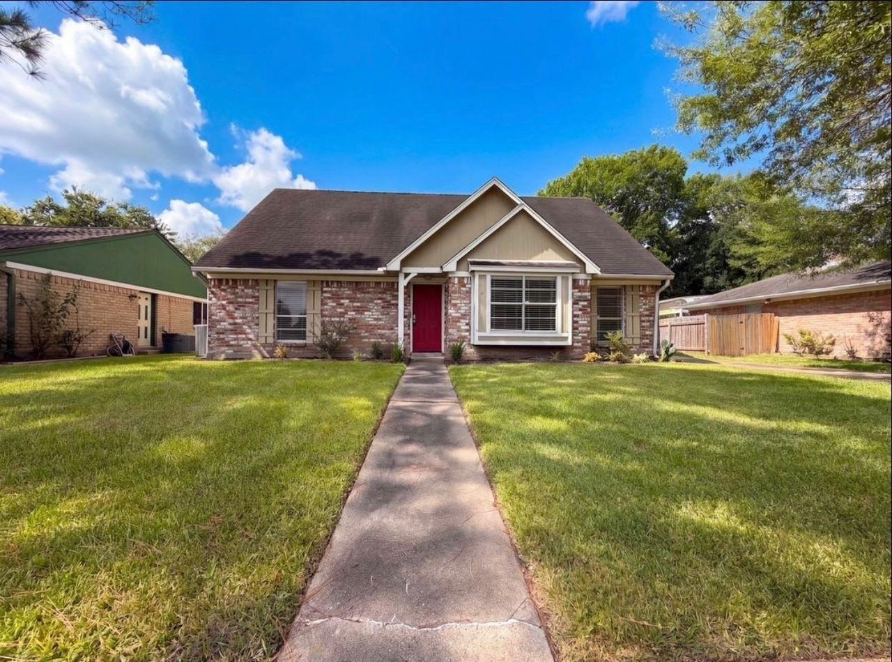 6623 Vialinda Dr