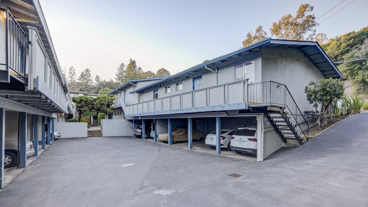 2220 Lake Rd #B5 - Photo 3 of 19