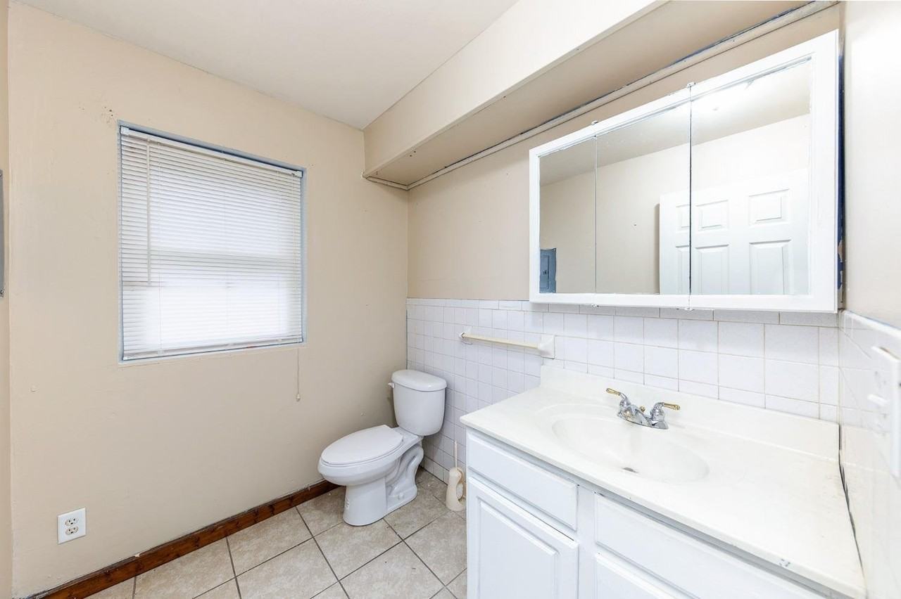 206 S 1st St #A - Photo 7 of 11
