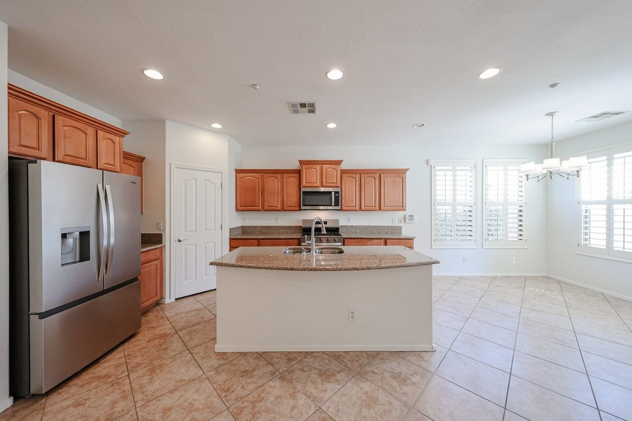 29755 N 121st Ave - Photo 4 of 20