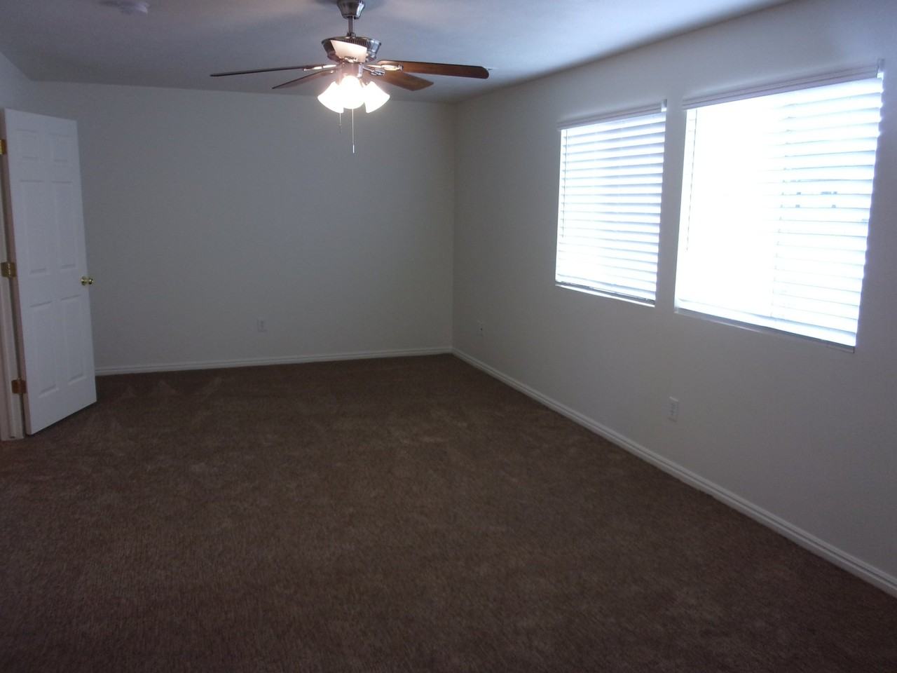 1919 Twilight Ln - Photo 7 of 20
