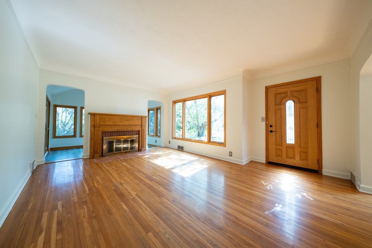 14510 Gleason Lake Dr #1 - Photo 3 of 33