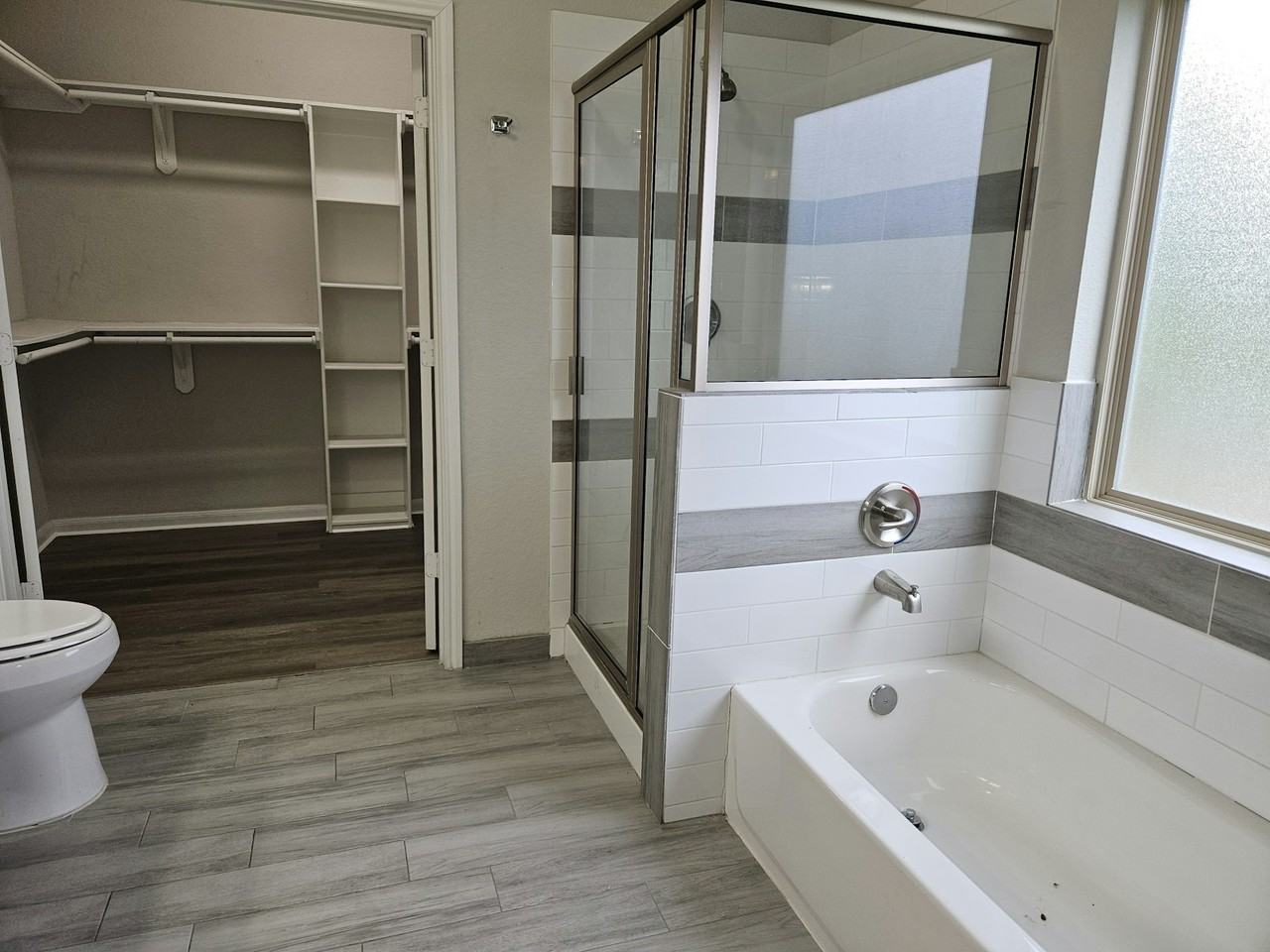 4801 Wenda Street, Unit A - Photo 5 of 11