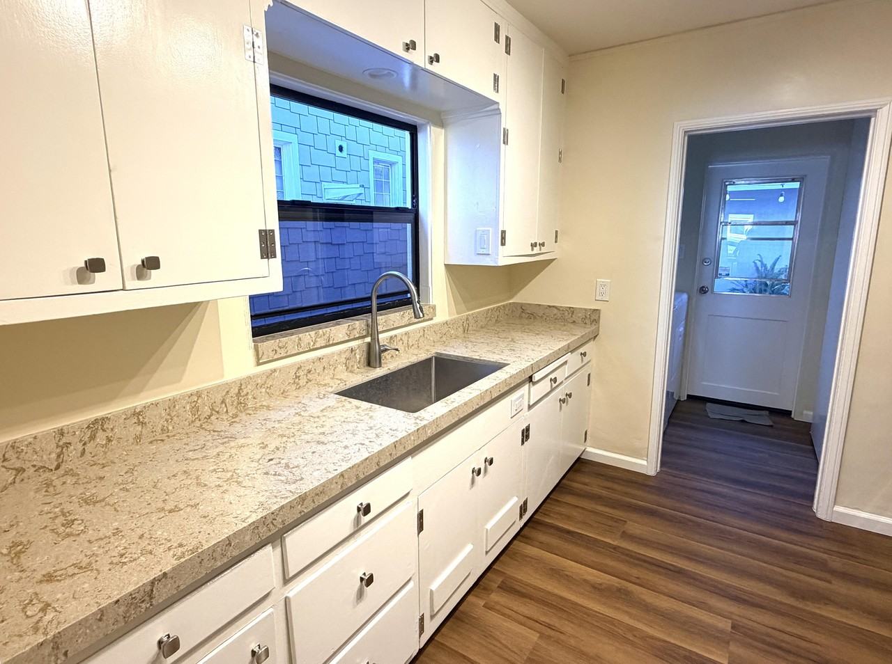 21 59th Pl #1 - Photo 4 of 13