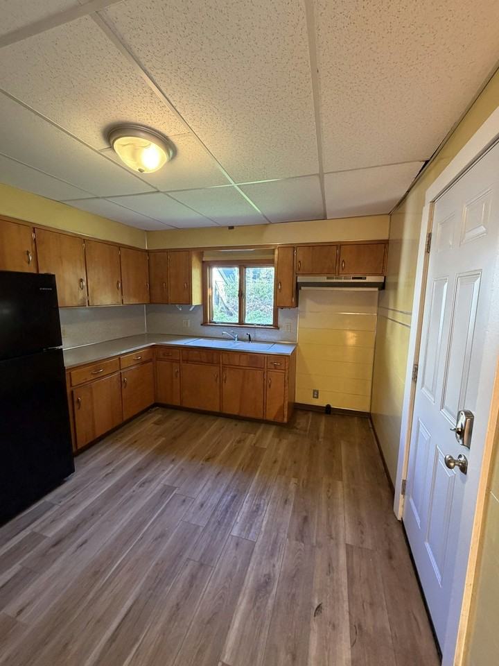 725 Wheeler Avenue, Unit Rear Right - Photo 3 of 32