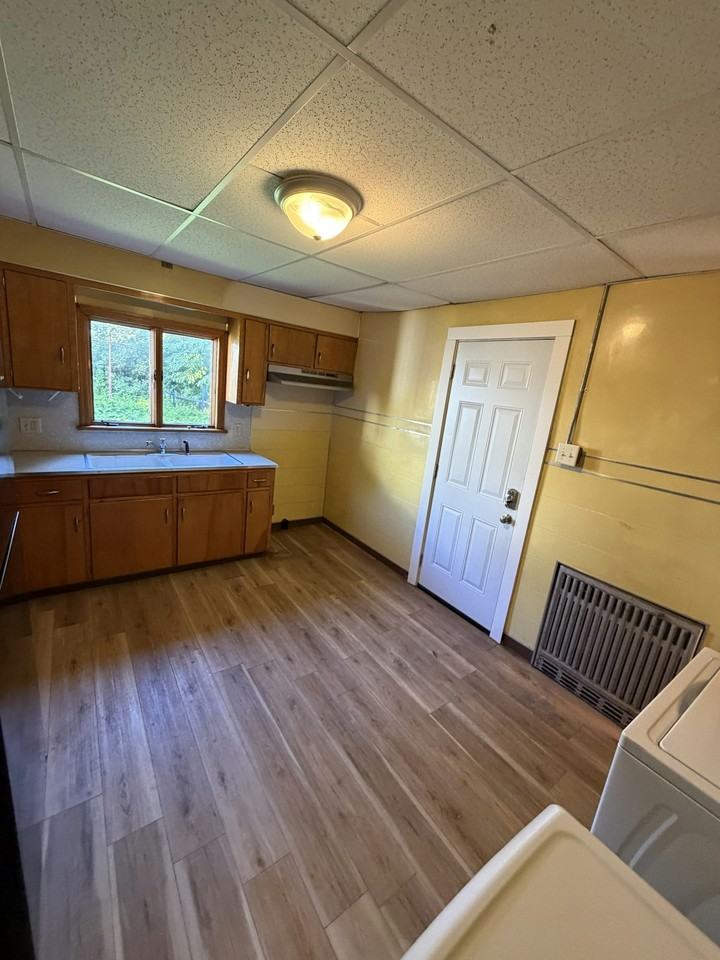 725 Wheeler Avenue, Unit Rear Right - Photo 5 of 32