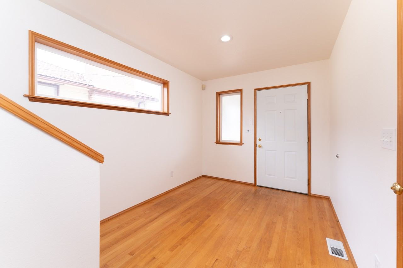 8843 39th Ave S Seattle WA 98118 #1 - Photo 5 of 43