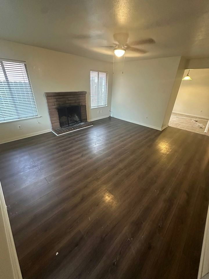 2742 Mendonca Drive - Photo 4 of 18