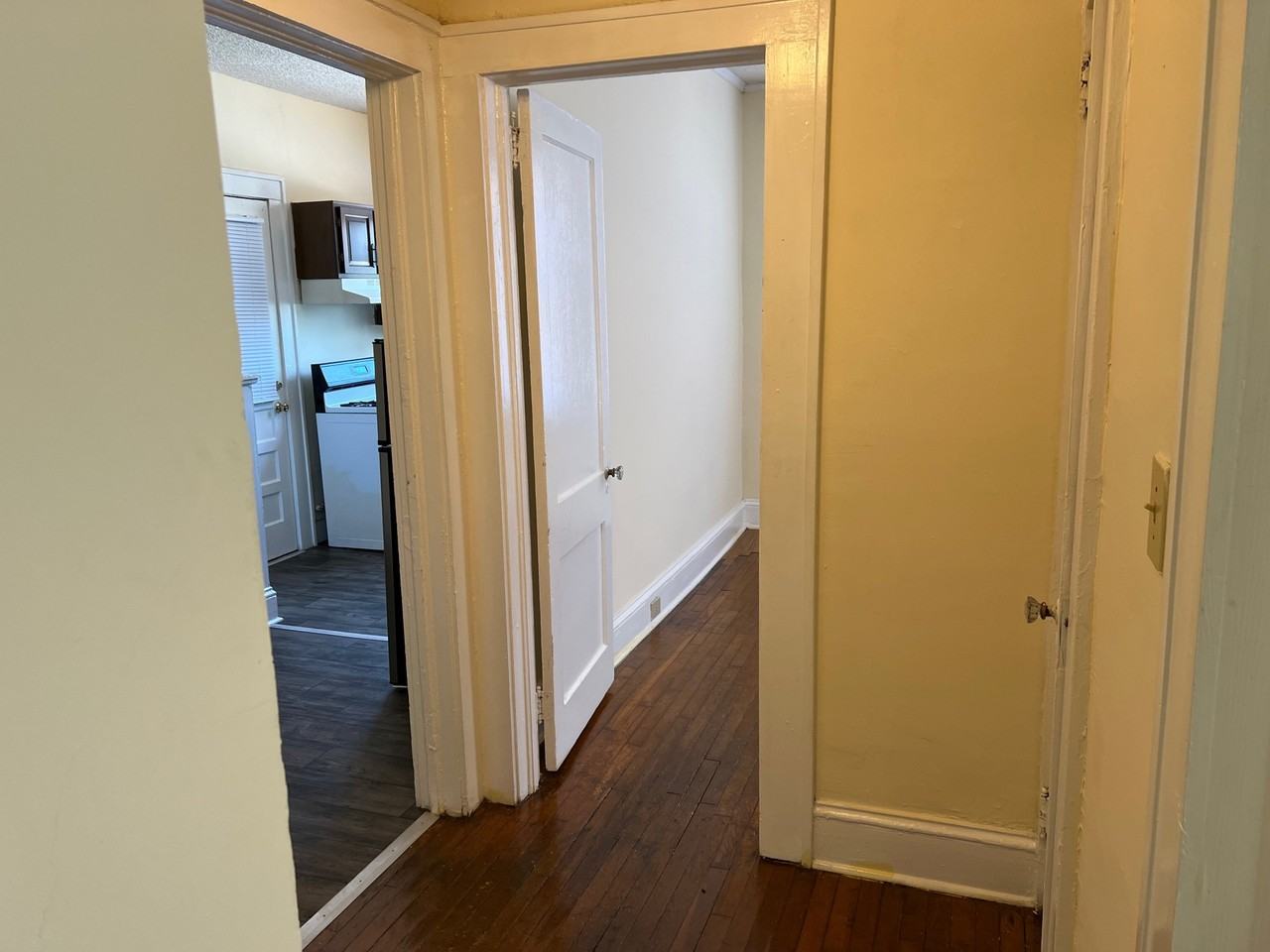 1975 Vineville Avenue - Photo 2 of 43