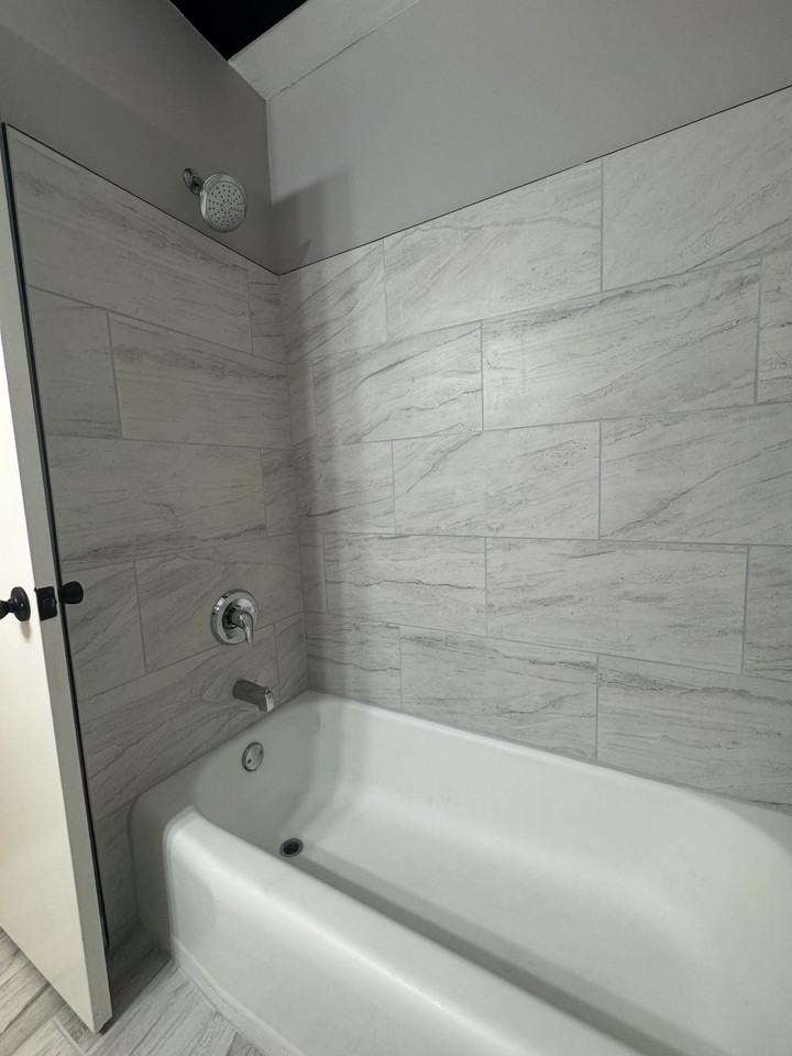 4810-14 North 105th Street - Photo 6 of 6