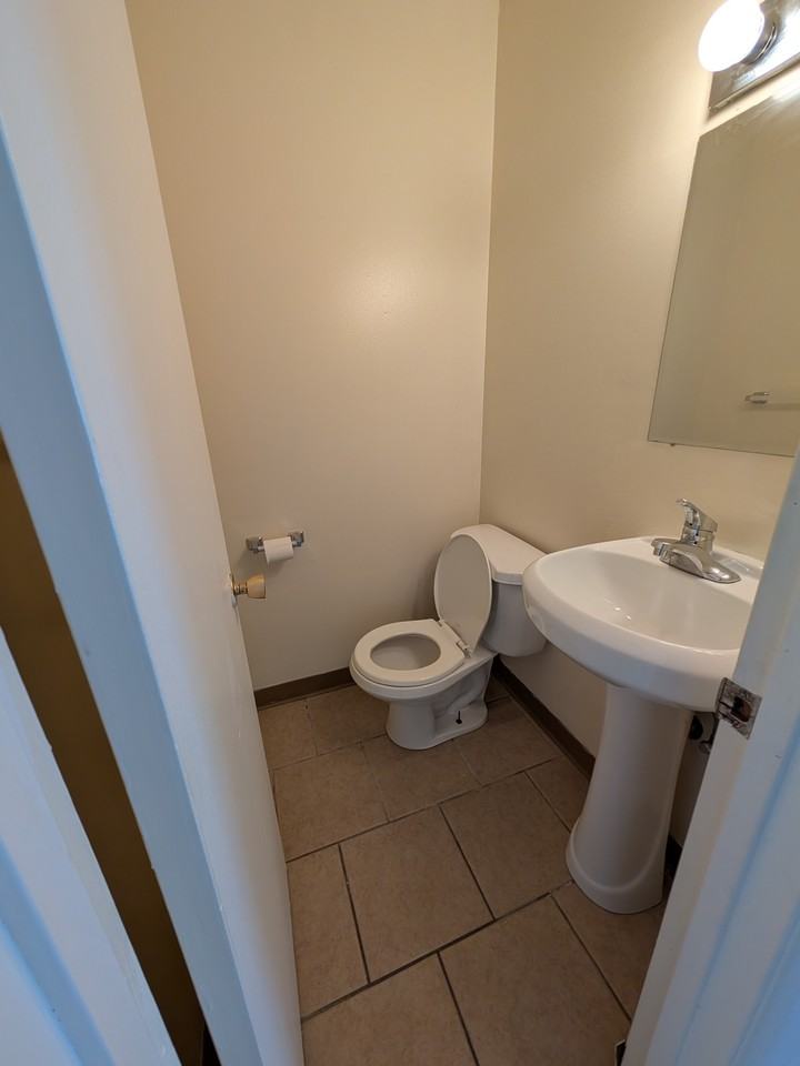 2 Curtis Court - Photo 4 of 11