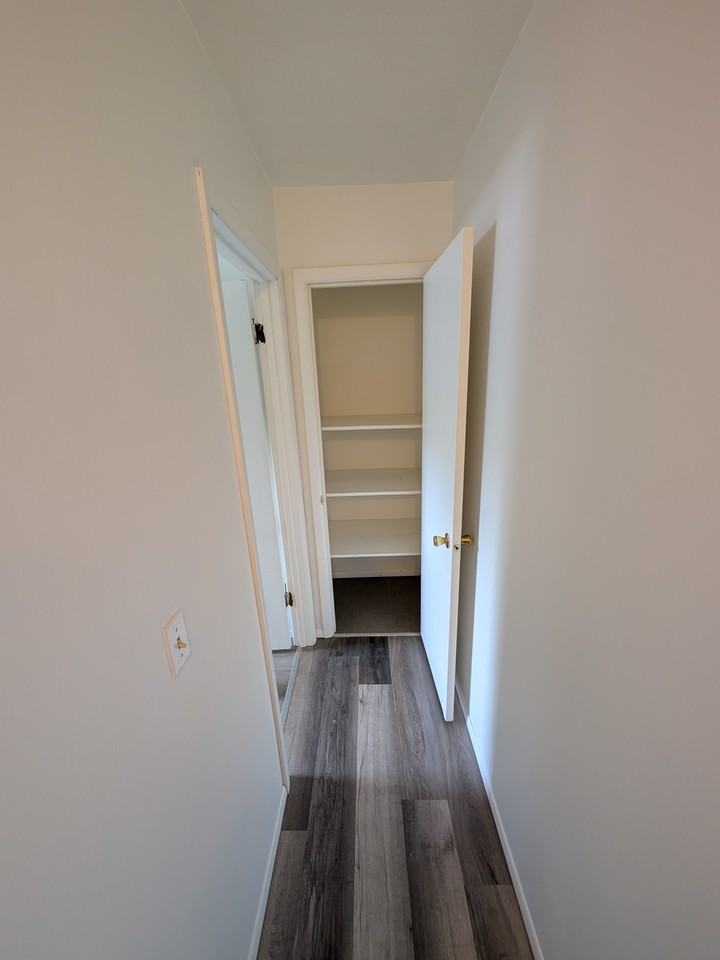 2 Curtis Court - Photo 5 of 11