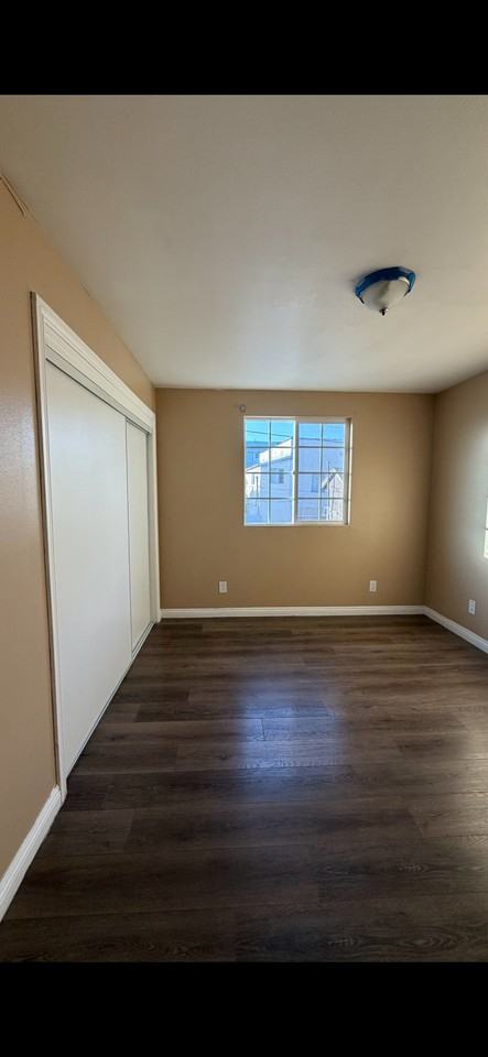 3737 Whiteside Street - Photo 2 of 5