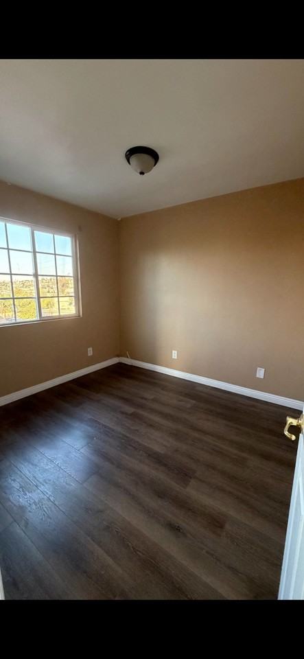 3737 Whiteside Street - Photo 4 of 5