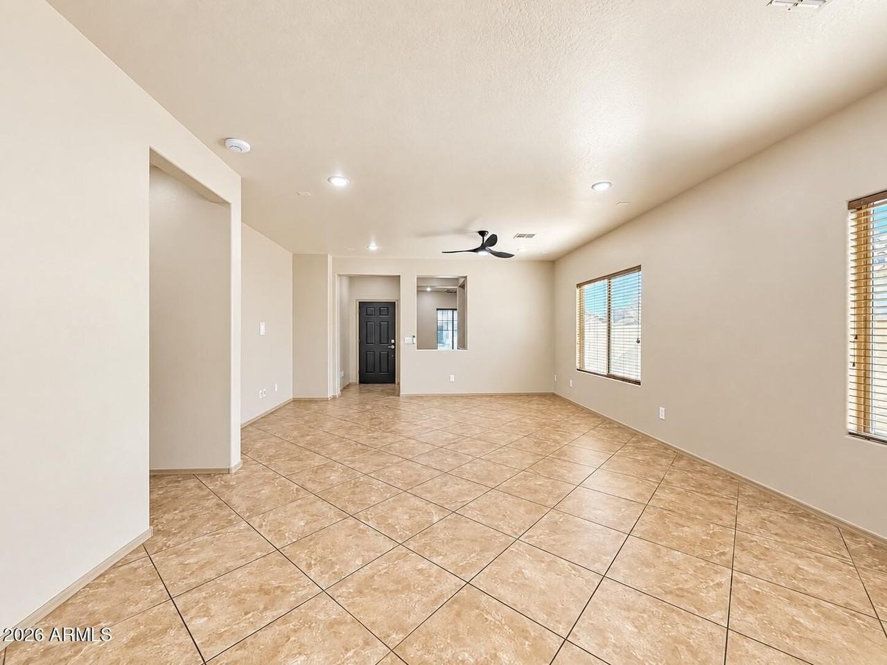17961 W Lawrence Ln - Photo 4 of 24