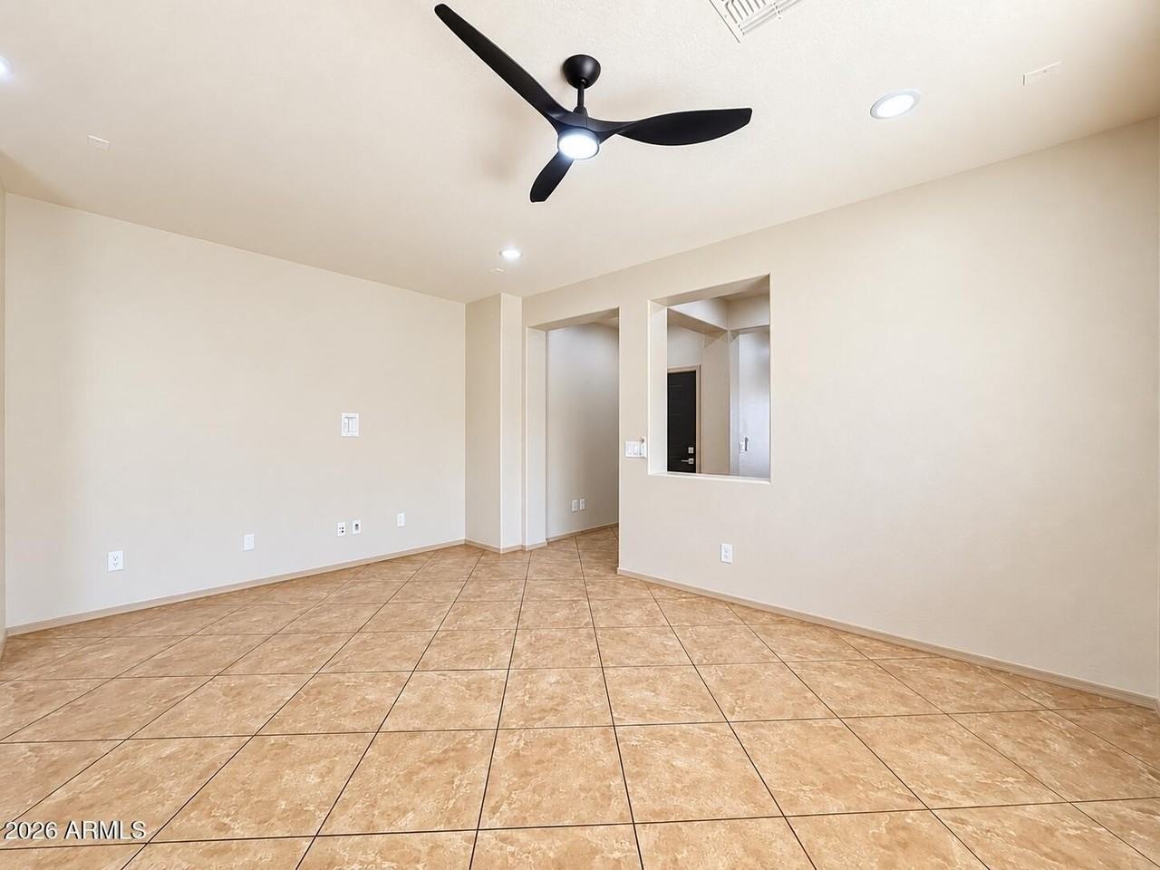 17961 W Lawrence Ln - Photo 6 of 24