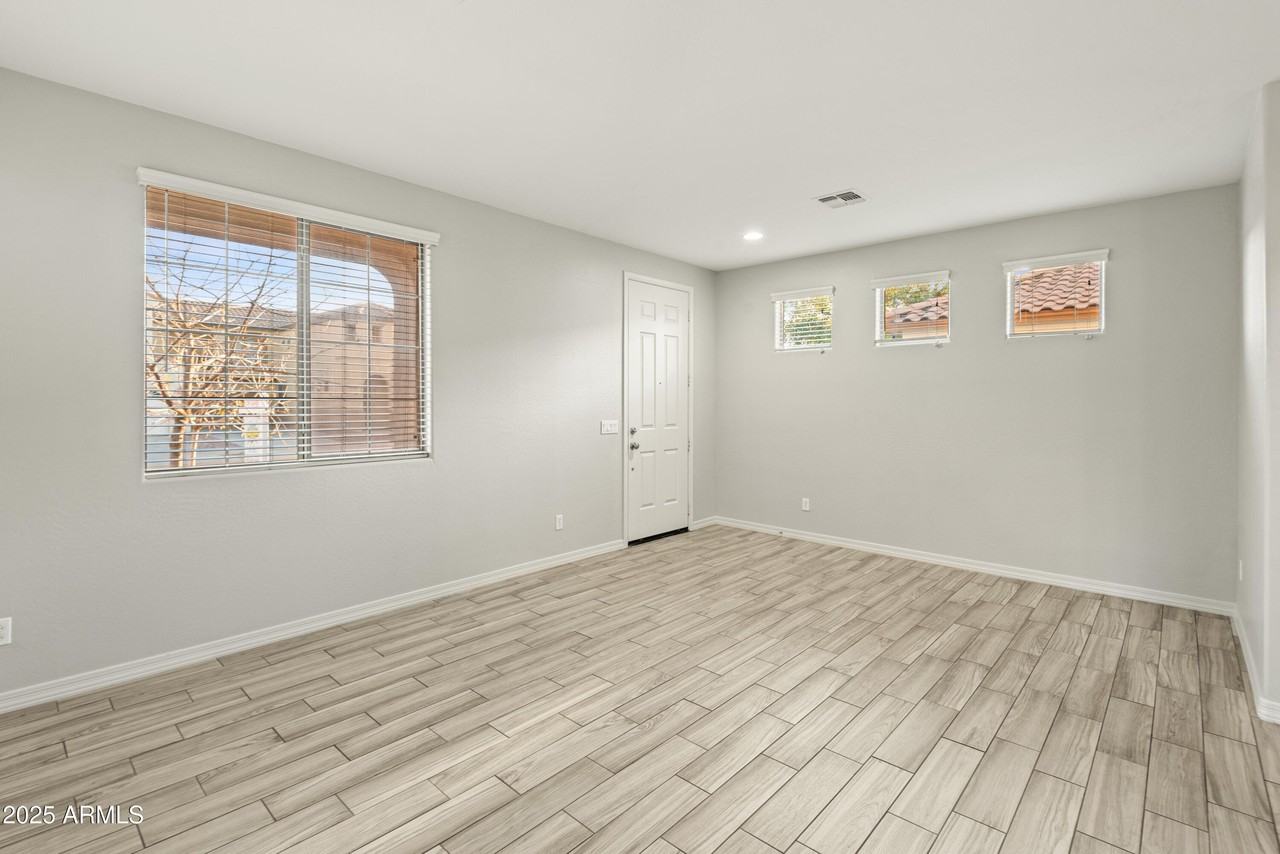14772 W Riviera Dr - Photo 3 of 38