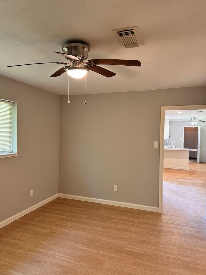 173 Briggs St - Photo 4 of 18
