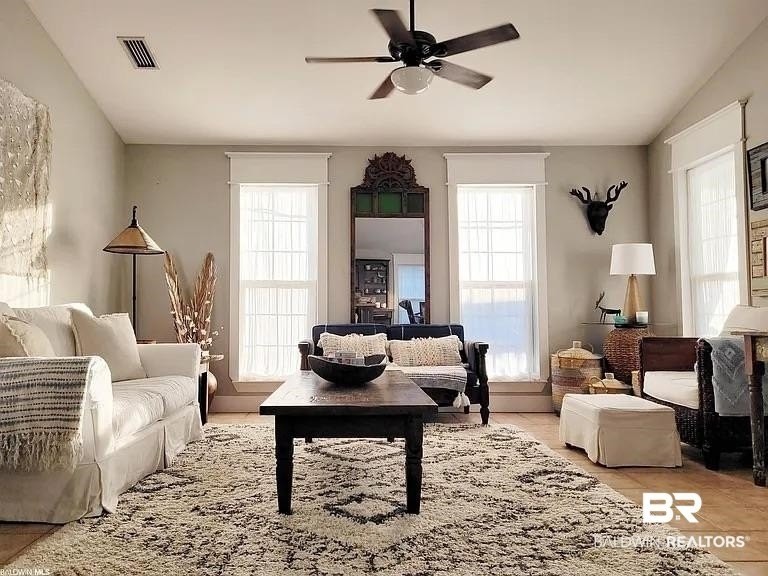 5255 Pine Rd - Photo 7 of 35