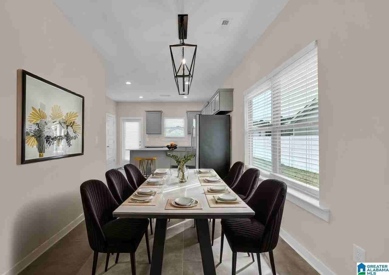 170 Kings Way - Photo 5 of 34