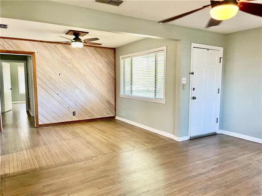 1006 Collingswood Dr - Photo 5 of 18