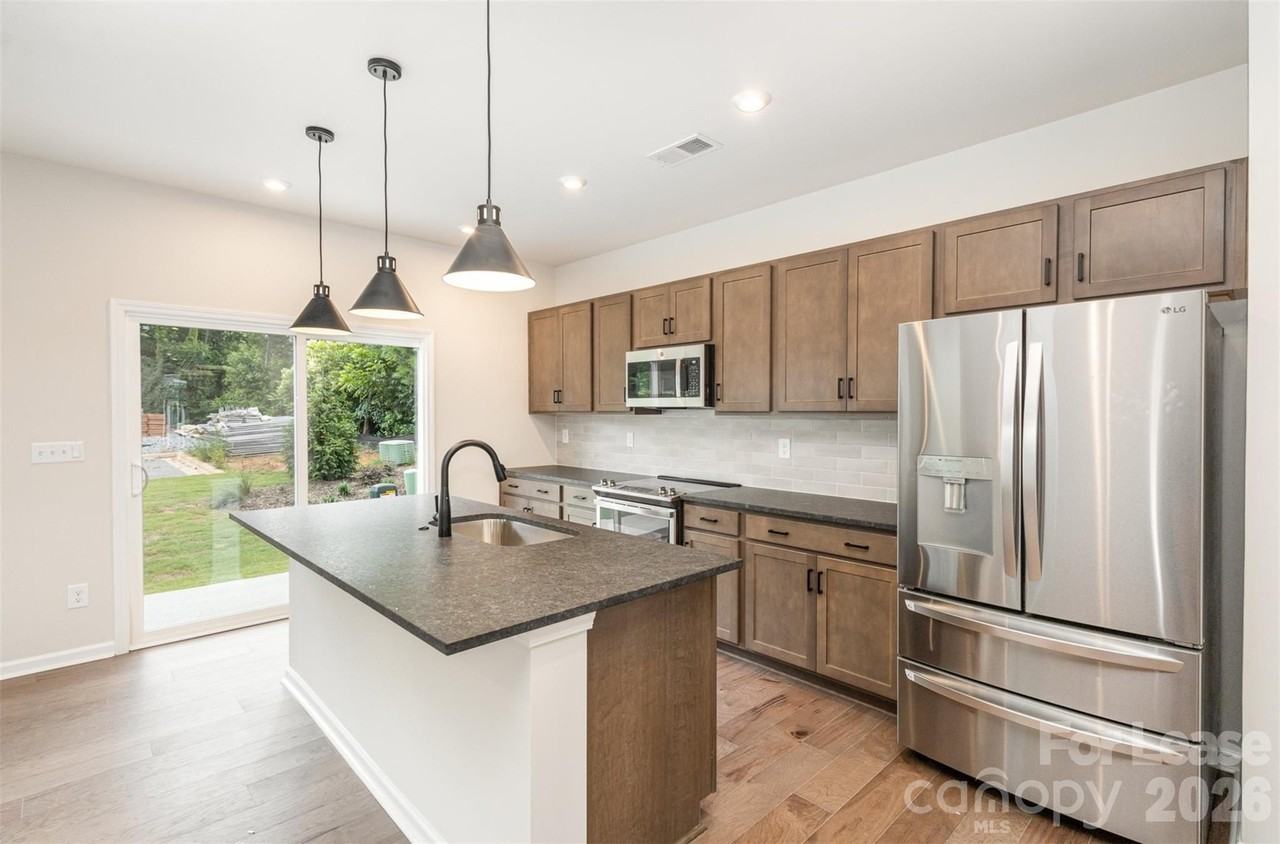 3103 Hutton Gardens Ln - Photo 4 of 23