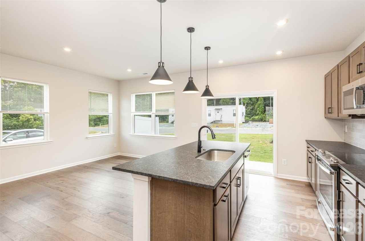 3103 Hutton Gardens Ln - Photo 5 of 23