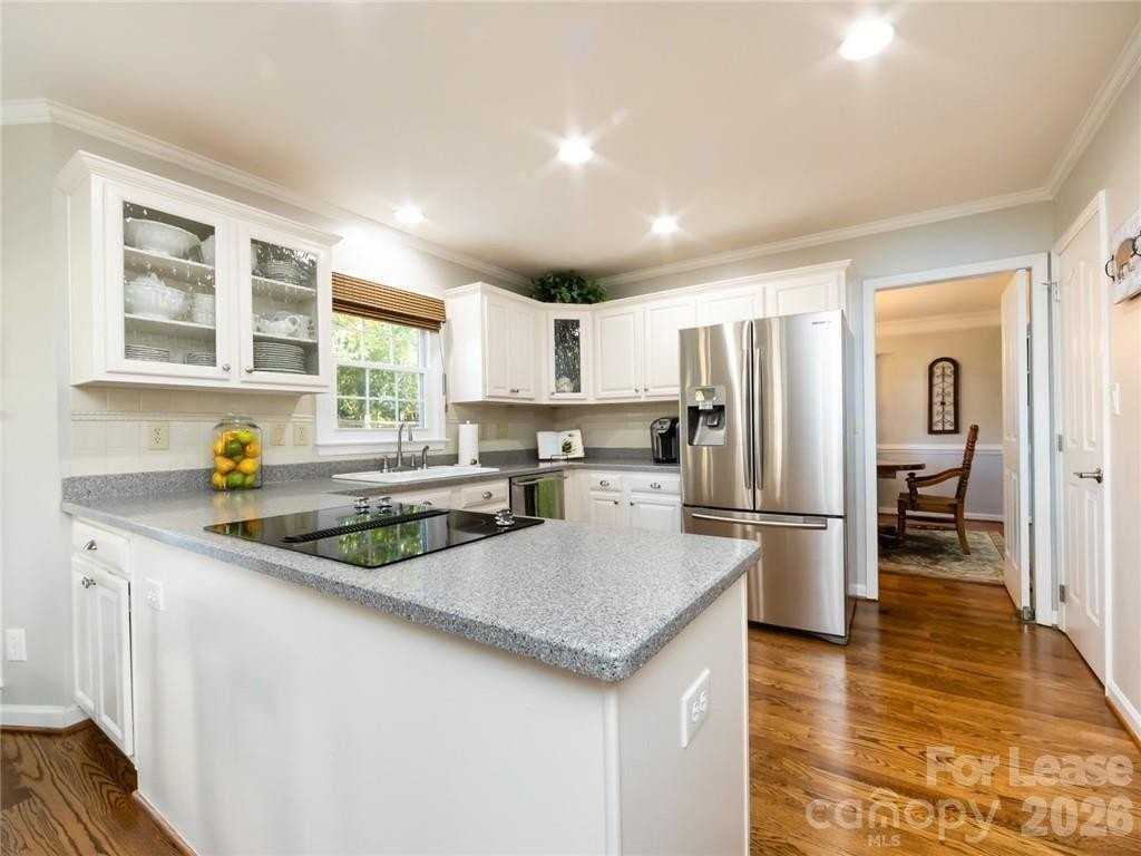 11005 Stonepath Ln - Photo 7 of 17
