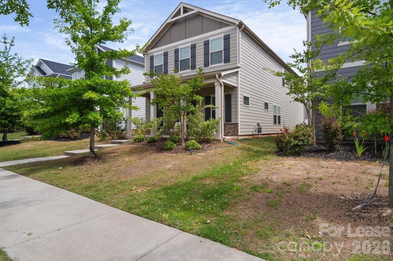 11913 Silverheel Ln - Photo 2 of 45