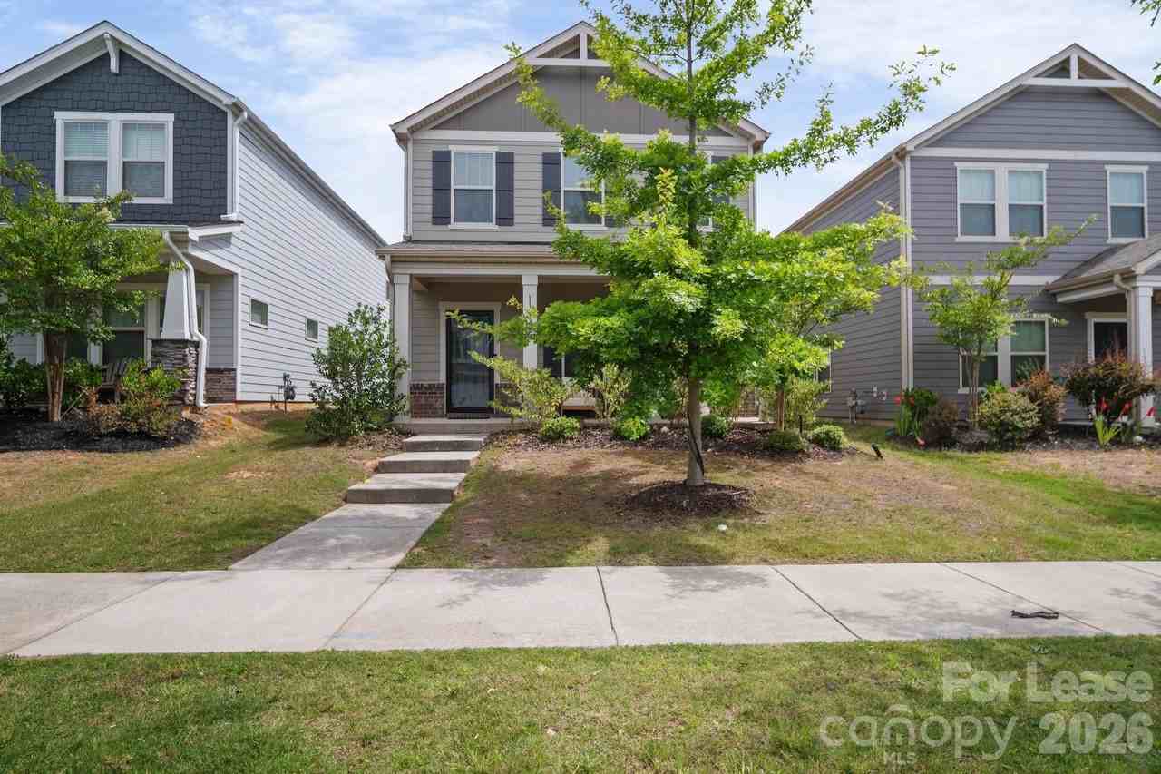 11913 Silverheel Ln - Photo 3 of 45