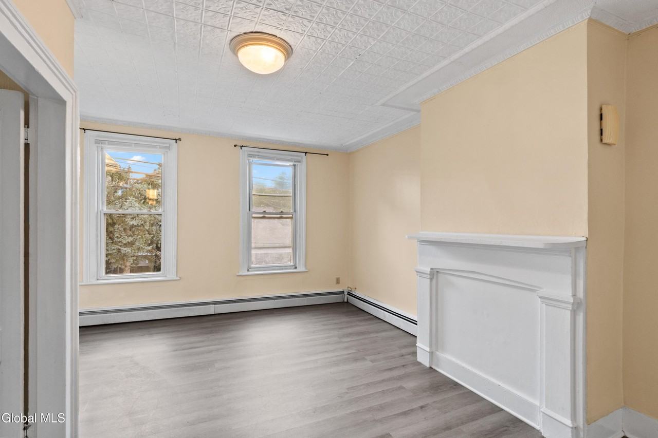 1524 5th Ave #2ndFL - Photo 3 of 21