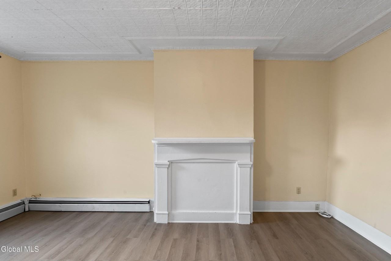 1524 5th Ave #2ndFL - Photo 4 of 21